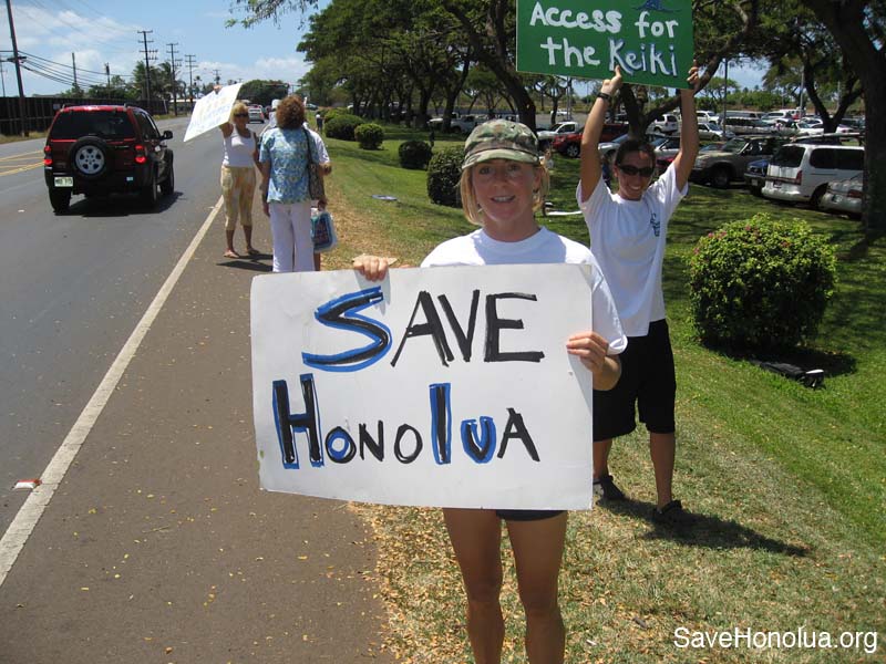 4-22-07-signwaving12
