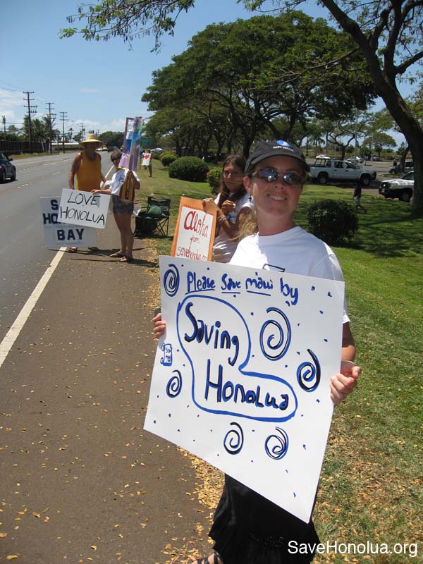 4-22-07-signwaving15