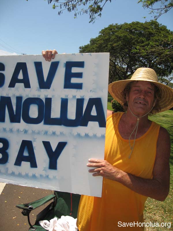 4-22-07-signwaving18