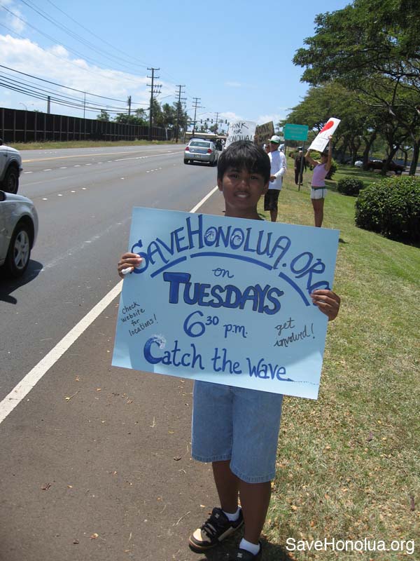 4-22-07-signwaving20