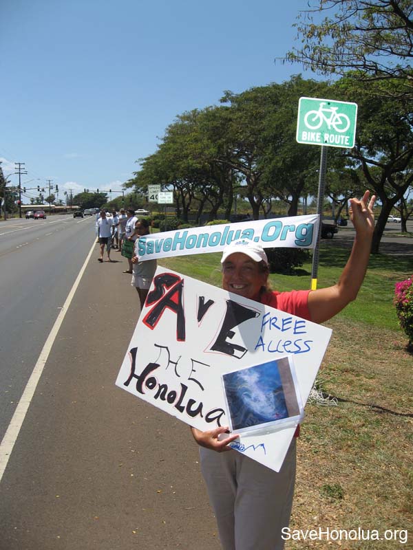4-22-07-signwaving25