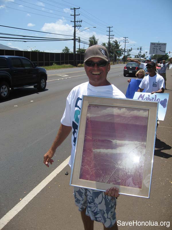 4-22-07-signwaving29