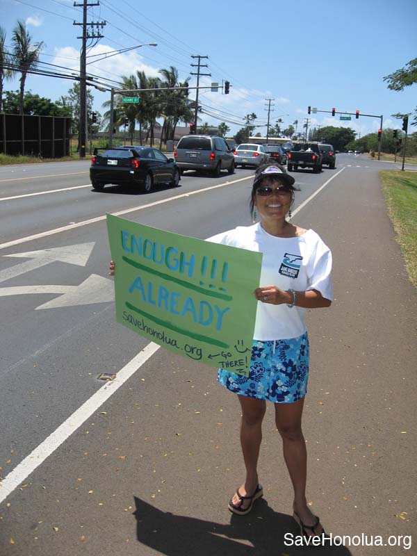 4-22-07-signwaving32