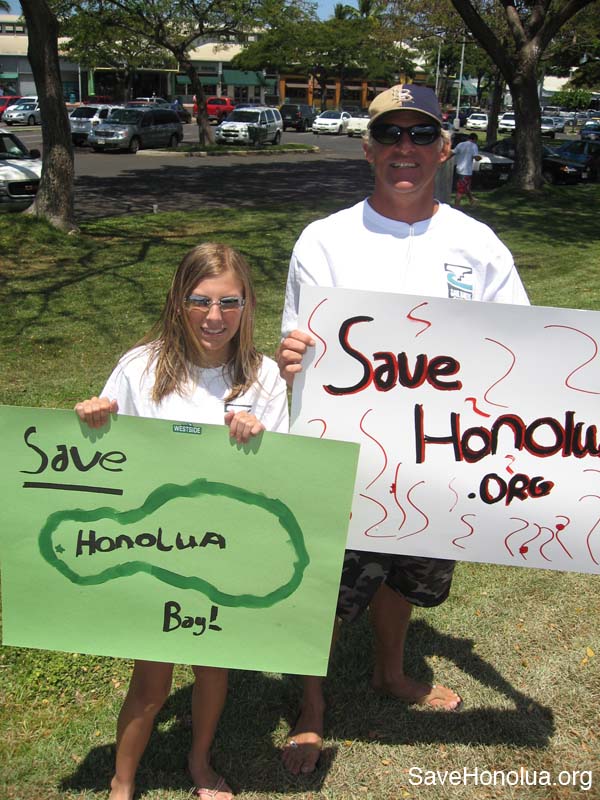 4-22-07-signwaving33