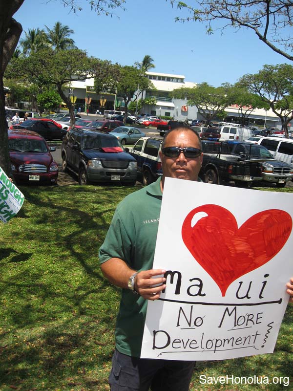 4-22-07-signwaving35
