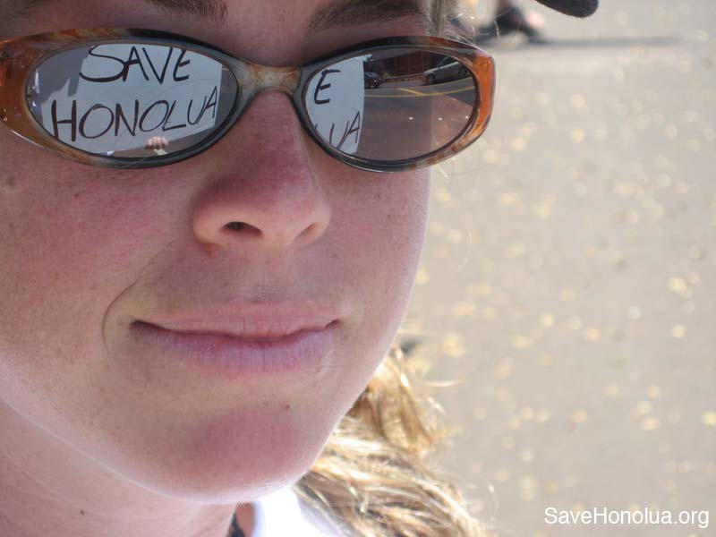 4-22-07-signwaving36